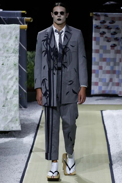 Look 29